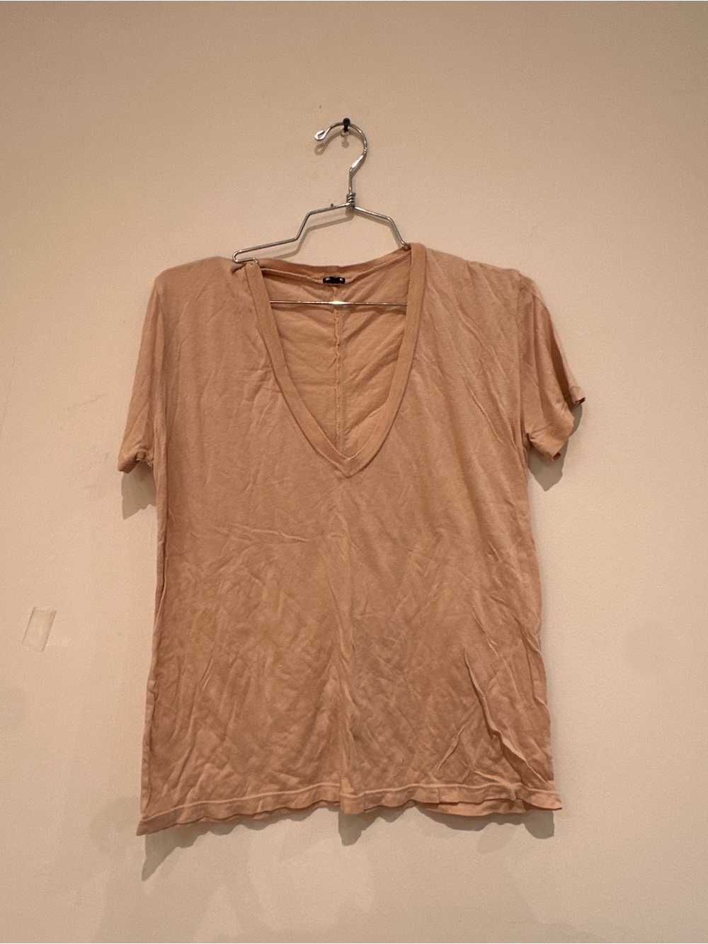 Monrow Short Sleeve V-Neck Tee in Light Beige